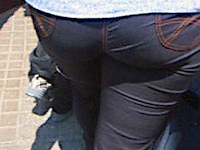 Mmmm… What a yummy butt in tight fitting jeans! We are grateful to our hunter for the spicy close up!
